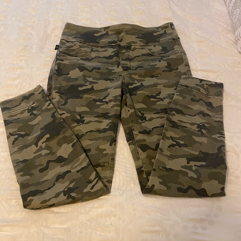 Rock & Republic Pull On Camo Pants-SZ 12